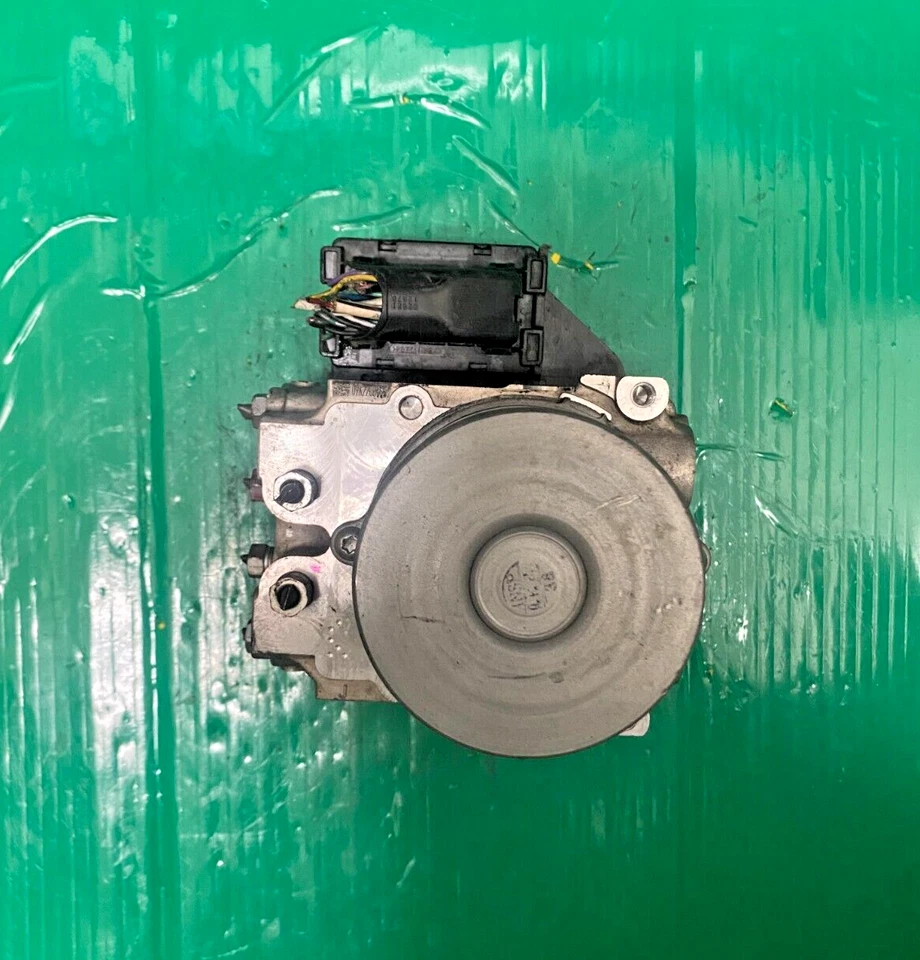 2008-2009 Scion XD ABS Anti Lock Break Module & Pump 44540-52130 - Image 3 of 3