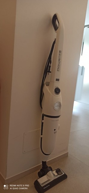 Rowenta RH8147WA Powerline Extreme Cyclonic Scopa Elettrica 750W - Bianca |  Acquisti Online su eBay