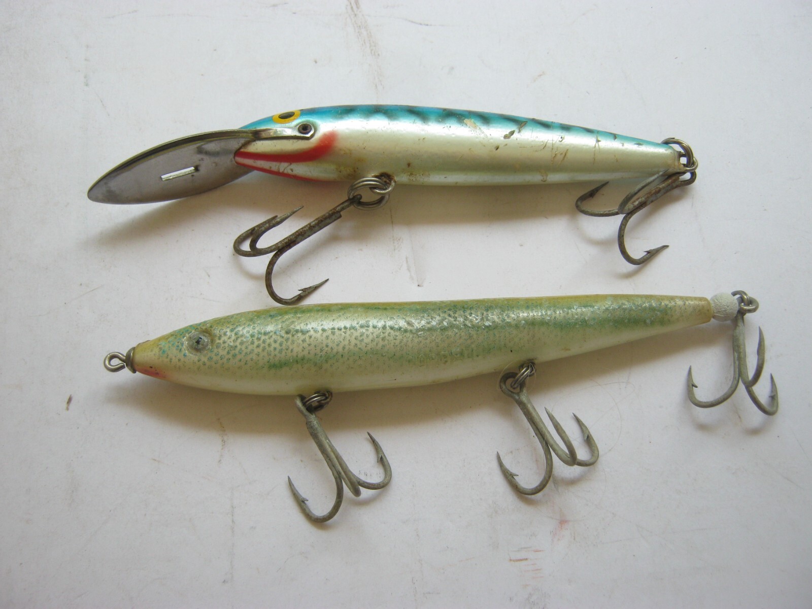 Fishing Lure Lot of 10 Used Rapalas, Bombers, Rebels and others in case