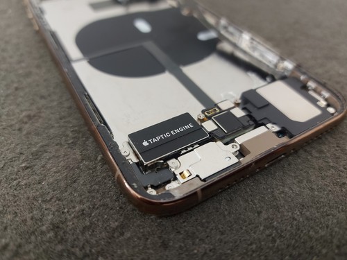Apple iPhone 11 Pro Max 6,5" Rückseite Gehäuse + Komponenten —Gold— Grade C (Des lesen) - Bild 10 von 19