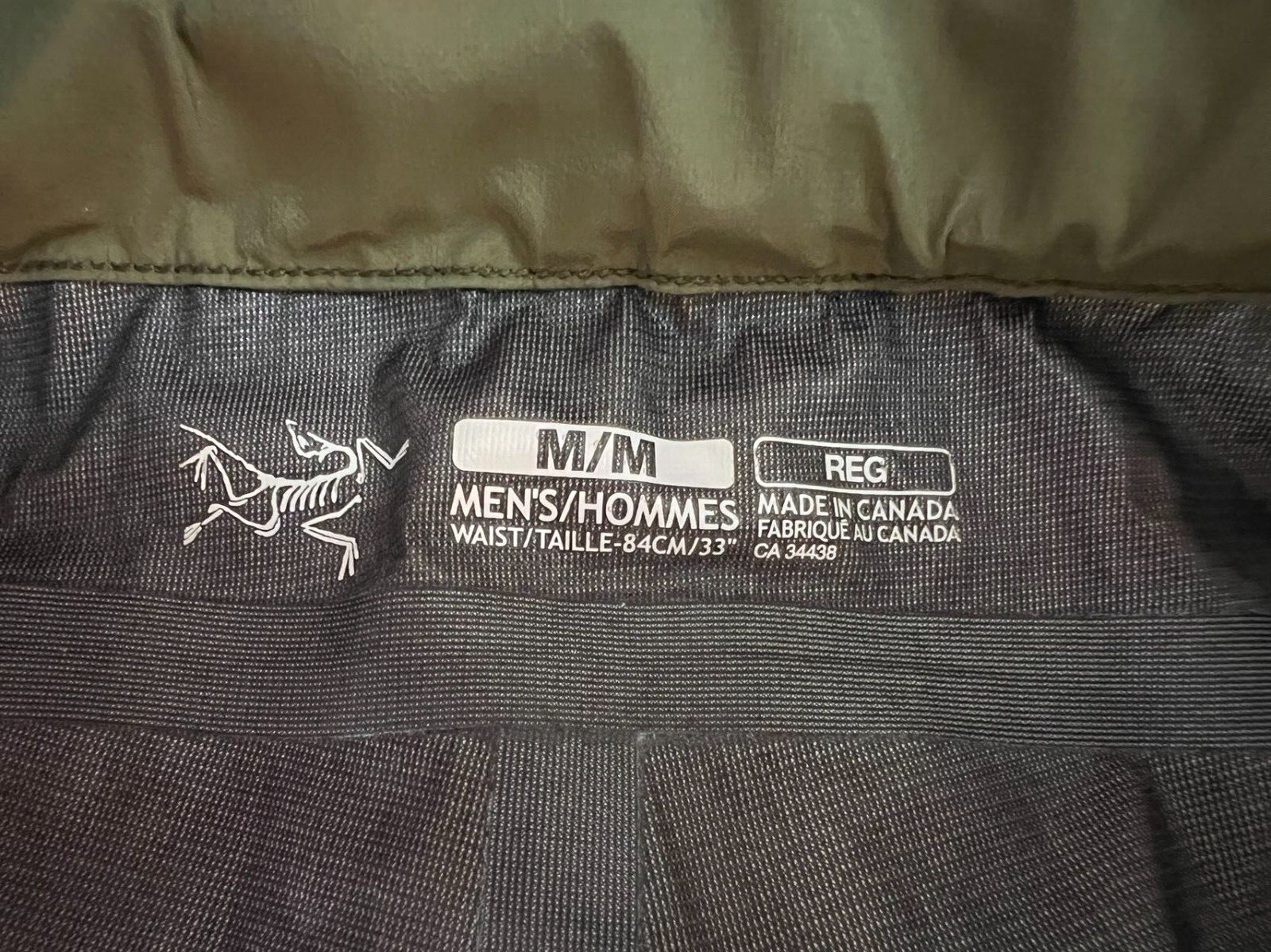 Pantaloni Arc'teryx LEAF Alpha LT nuovi (Gen 2) taglia Medium Reg colore Rg. Verde