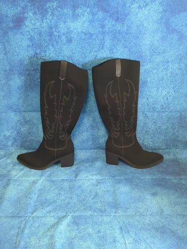 Vivaia Willow Water Repellent Boot Womens US Size 11