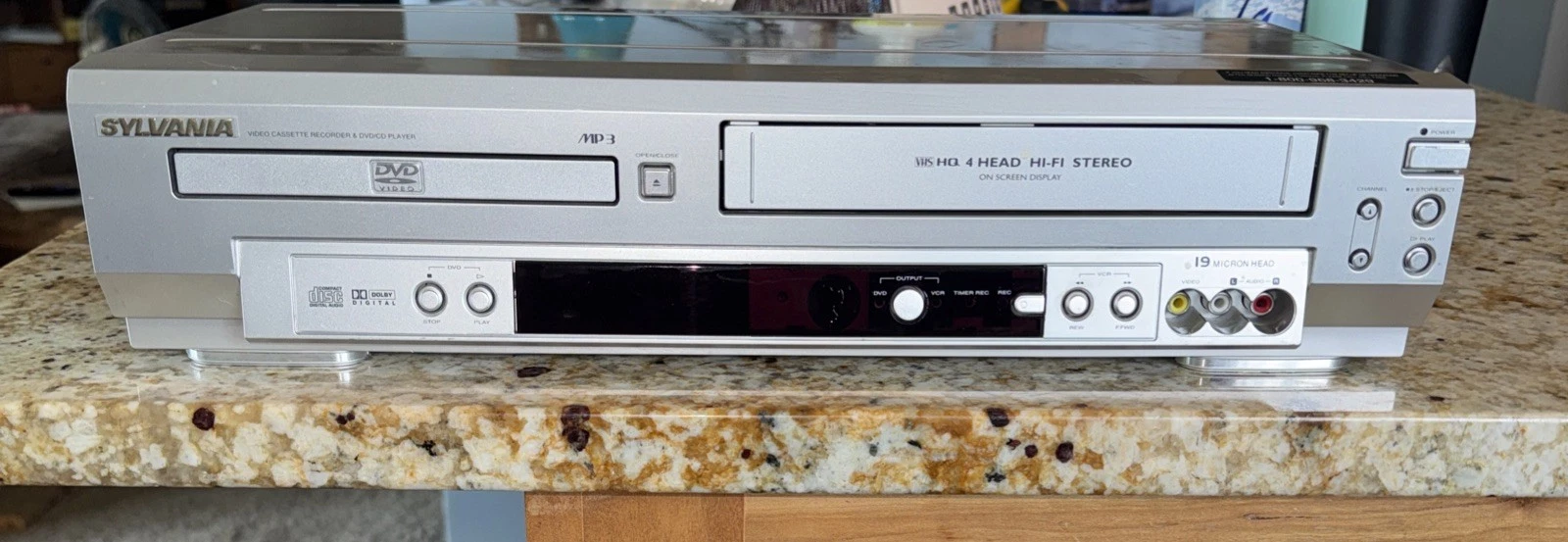 Sylvania SSD803 DVD VCR Combo Player 4 Head Hi-Fi Stereo Silver Tested No Remote