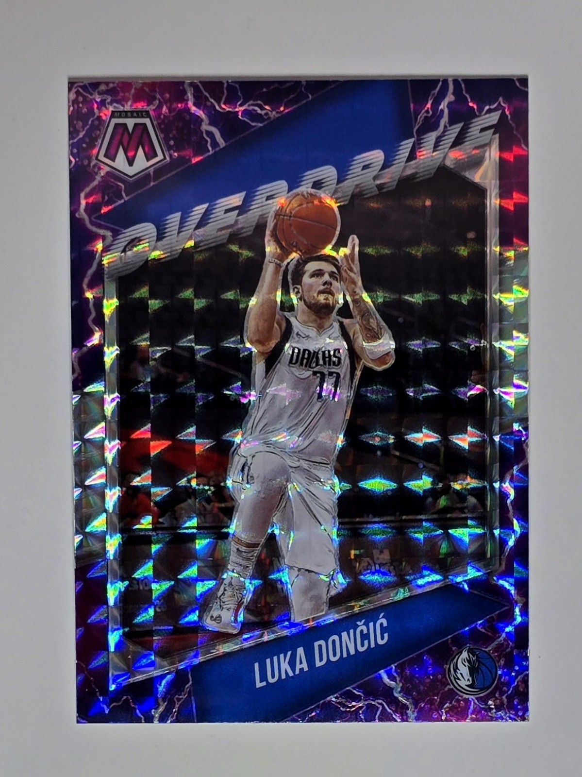 2020-21 Panini Mosaic Luka Doncic Overdrive Prizm Insert #9 Mavericks