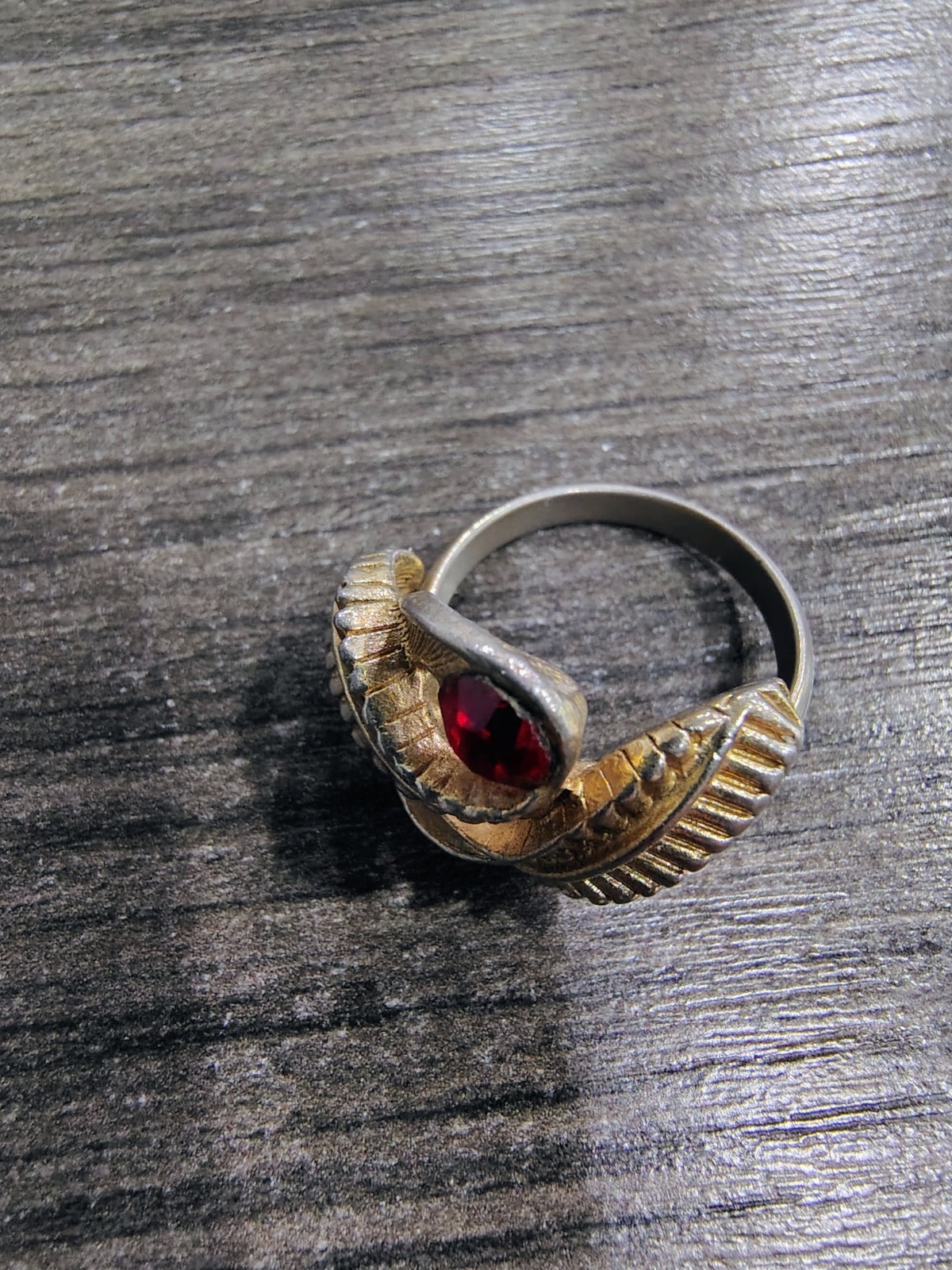 Vintage Signed CORO Ruby  Cocktail RING  Goldtone… - image 5