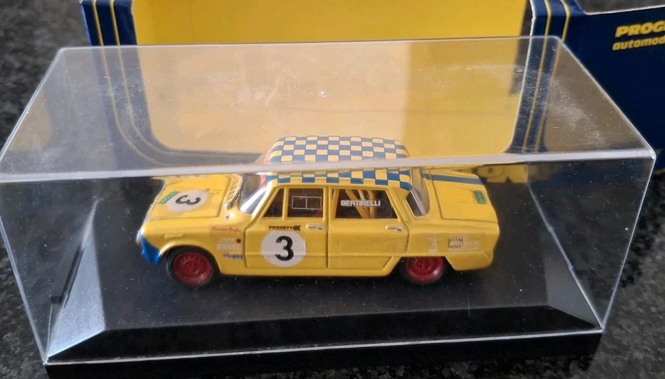PROGETTO K TROFEO GIULIA 1994-Pilota BERTINELLI, TF 03, scala 1/43, NMINT IN BOX - Immagine 2 di 4