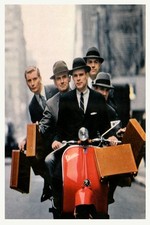Retro Scooter Squad 🛵 (años 60) Póster publicitario vintage - 24x36” - ¡Impresión de alta resolución!