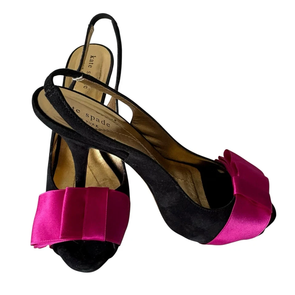 Salto Kate Spade New York feminino preto com biqueira aberta rosa tamanho 8 - Imagem 2 de 4