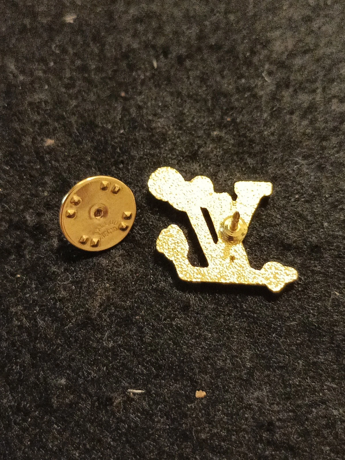 LOUIS VUITTON（LV） Pin’s LV Louis Vuitton Takeshi Murakami Cherry Blossom