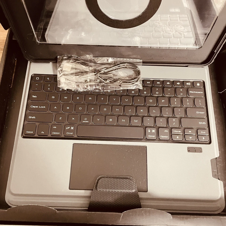 Чехол-клавиатура Nillkin Bumper Link для iPad Air 13 2024, iPad Pro 12,9 2020–22 - Изображение 4 из 4