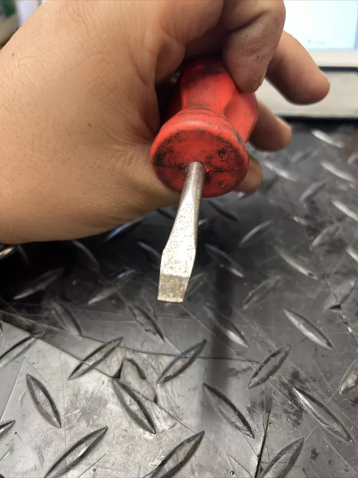 Snap-on SGD1 Stubby Flat Screwdriver USA Red Handle - Image 4 of 4