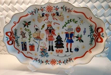 Dwell Essentials Xmas Platter Serving Dish Nutcracker Scalloped Edges 14" L New