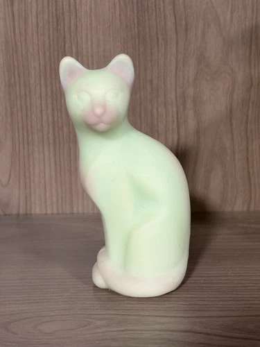 Fenton Vintage Lotus Mist Burmese Sitting Cat Figurine Unpainted