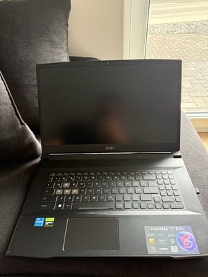 MSI Katana 17 B12VEK-407 17,3 FHD Core i5-12450H 16GB RAM 1TB SSD RTX4050 Win11