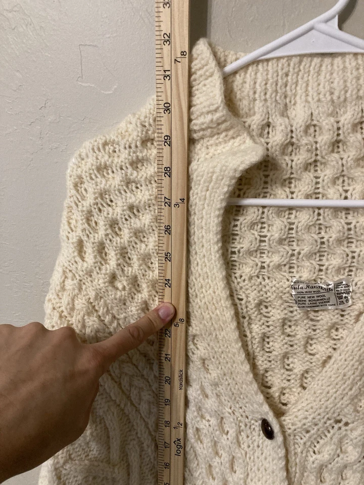 Cárdigan suéter de lana irlandesa 100 % pura tejido a mano Sheila de colección Foto 4 de 4