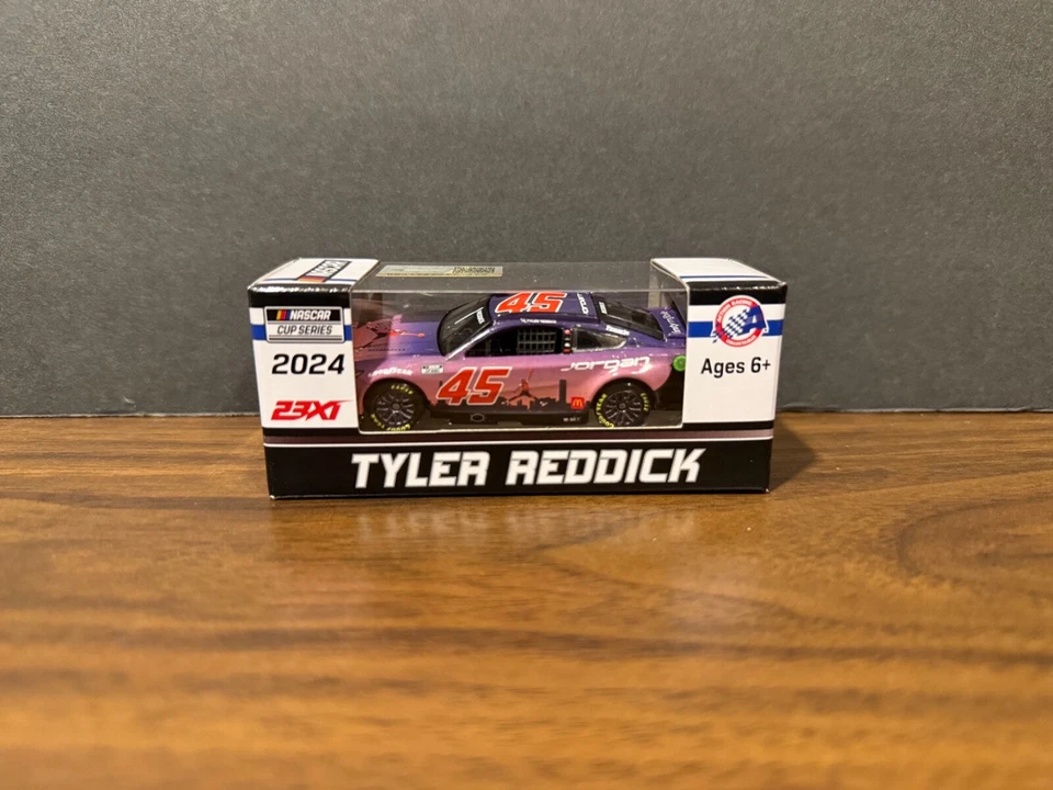 Tyler Reddick 2024 #45 Jordan Brand Jumpman Camry NASCAR 1/64 MJ propiedad 23X1 Foto 3 de 4