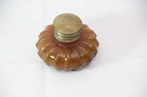 Vintage Amber Melon Shape Inkwell - Desk Ink Pen Pot with Brass Cap Collectible - Afbeelding 18 van 24