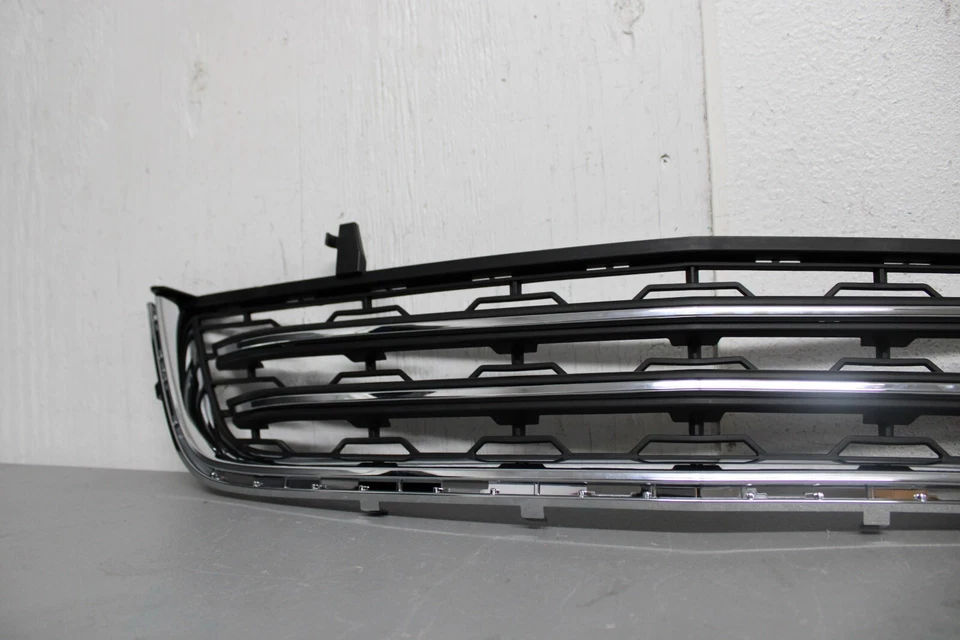 2013 2014 2015 2016 2017 CHEVROLET TRAVERSE LOWER FRONT GRILLE Foto 2 de 4