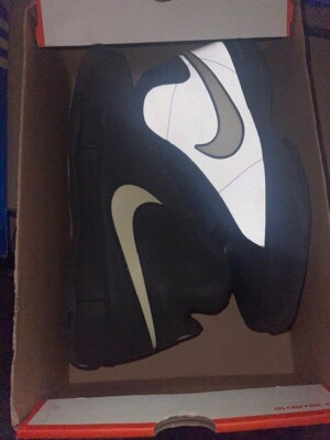 NIKE Zoom Hustle Supreme Basketball NBA Freizeit Gr:44 US:10 Sneaker 394306-002