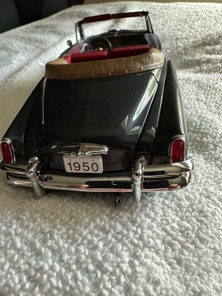 Danbury Mint 1950 Studebaker Champion Convertible 1/24 Scale - Image 2 of 4