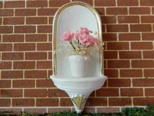 (G3.25) 1/12th scale DOLLS HOUSE HAND PAINTED PLASTER NICHE WITH PINK ROSES