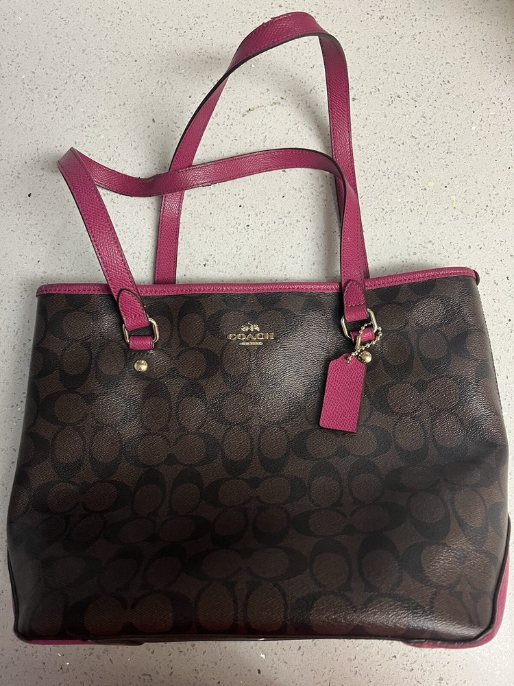 Coach Signature Zip Tote bag