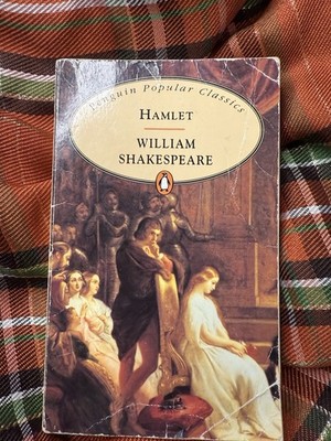 Vintage Hamlet Penguin Popular Classics William Shakespeare 1994 Ophelia PB