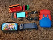 Nintendo switch OLED Version, 64 Gb bundle lot, Many Extras, Exc Cond