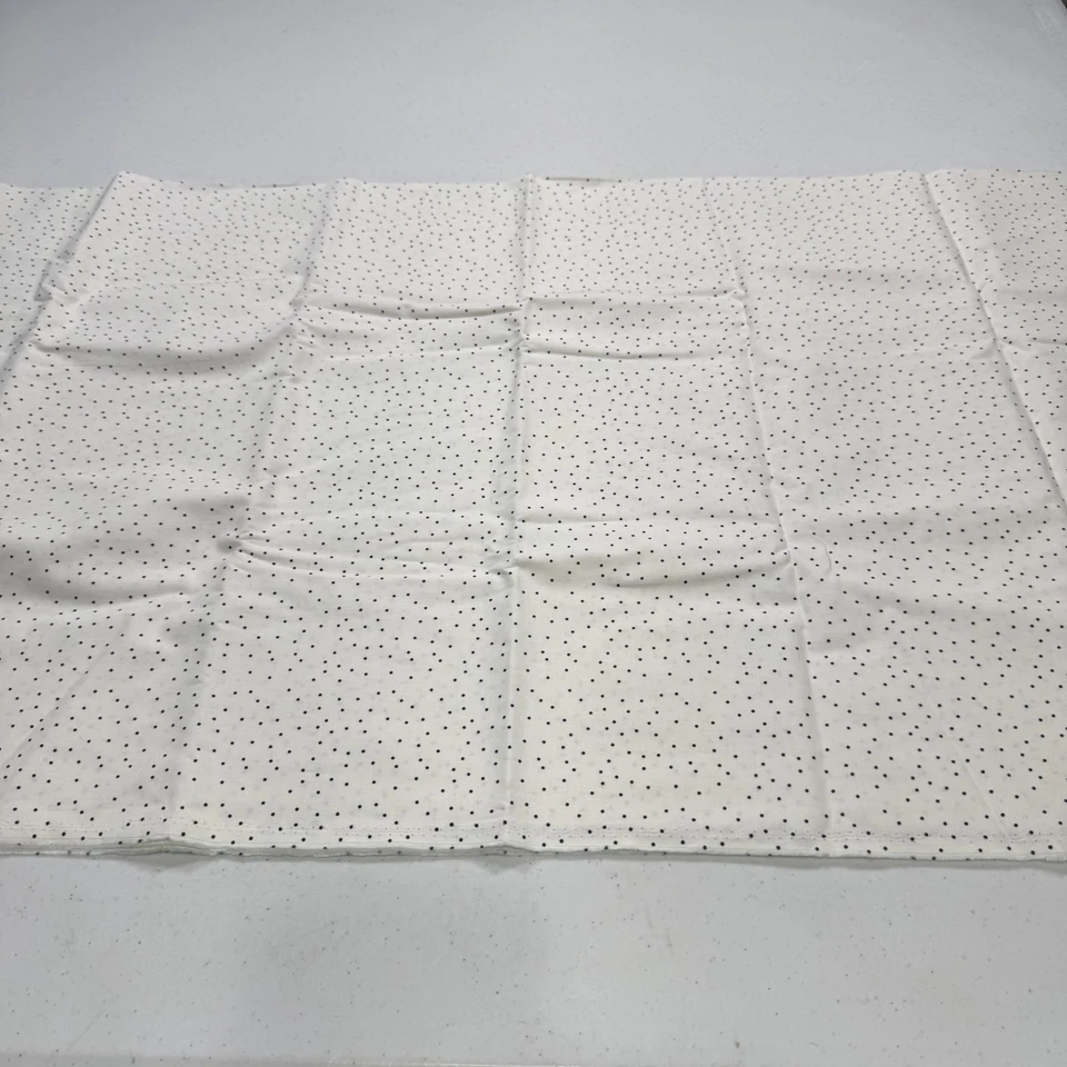 riley blake quilting fabric cotton white dots 2003 y2k 43x72 2 yards - Image 2 of 4