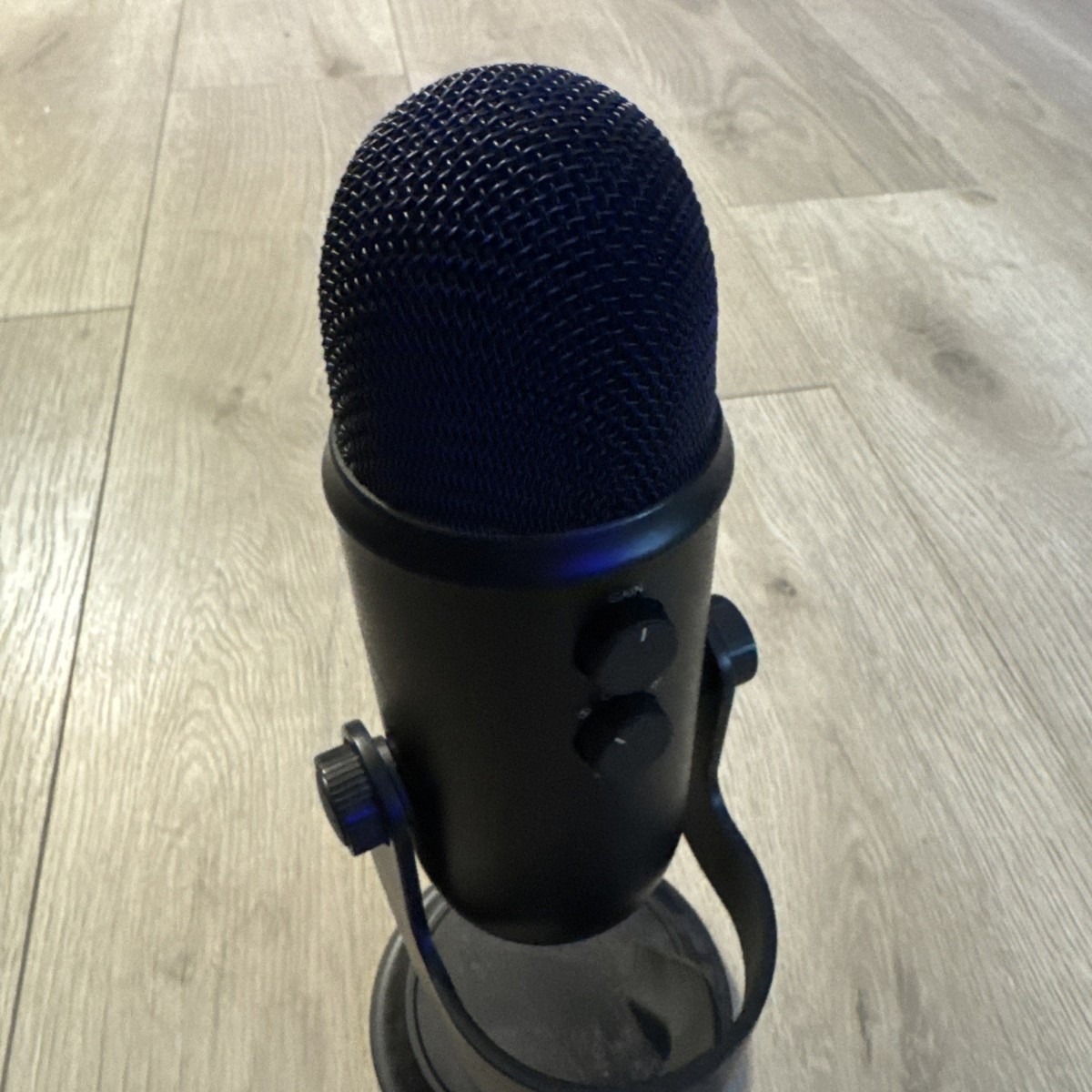 Blue yeti A00132 青 Blue Professional USB Microphone Model A00132 888-000322 TESTED