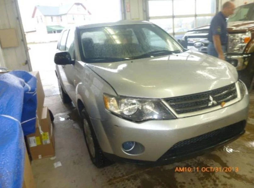 Wheel Cover HubCap 16" 7 Spoke Fits 07-11 OUTLANDER 1330643 Foto 2 de 4