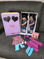 American Girl Bitty Twins Girls Dark Hair Brown Eyes EUC w/Extra Outfits HTF 
