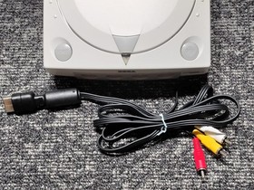 Sega Dreamcast HKT-3020 White Video Game Console with Controller Tested Working