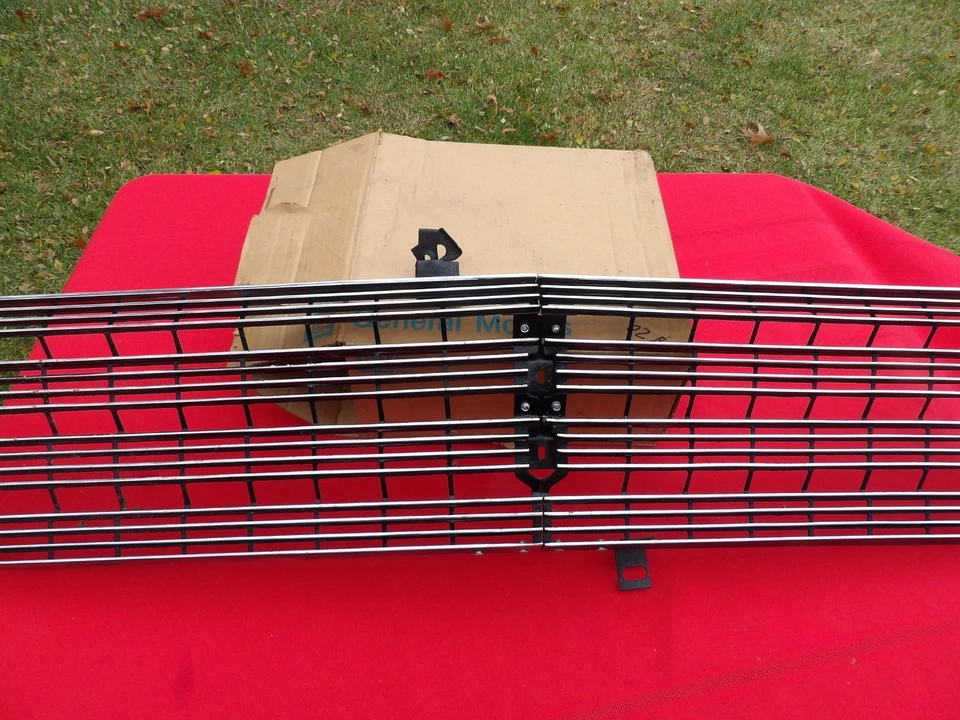 水星 1965 年 COMET GRILLE 重新抗氧化全新如 NOS — 第 3/4 张图片