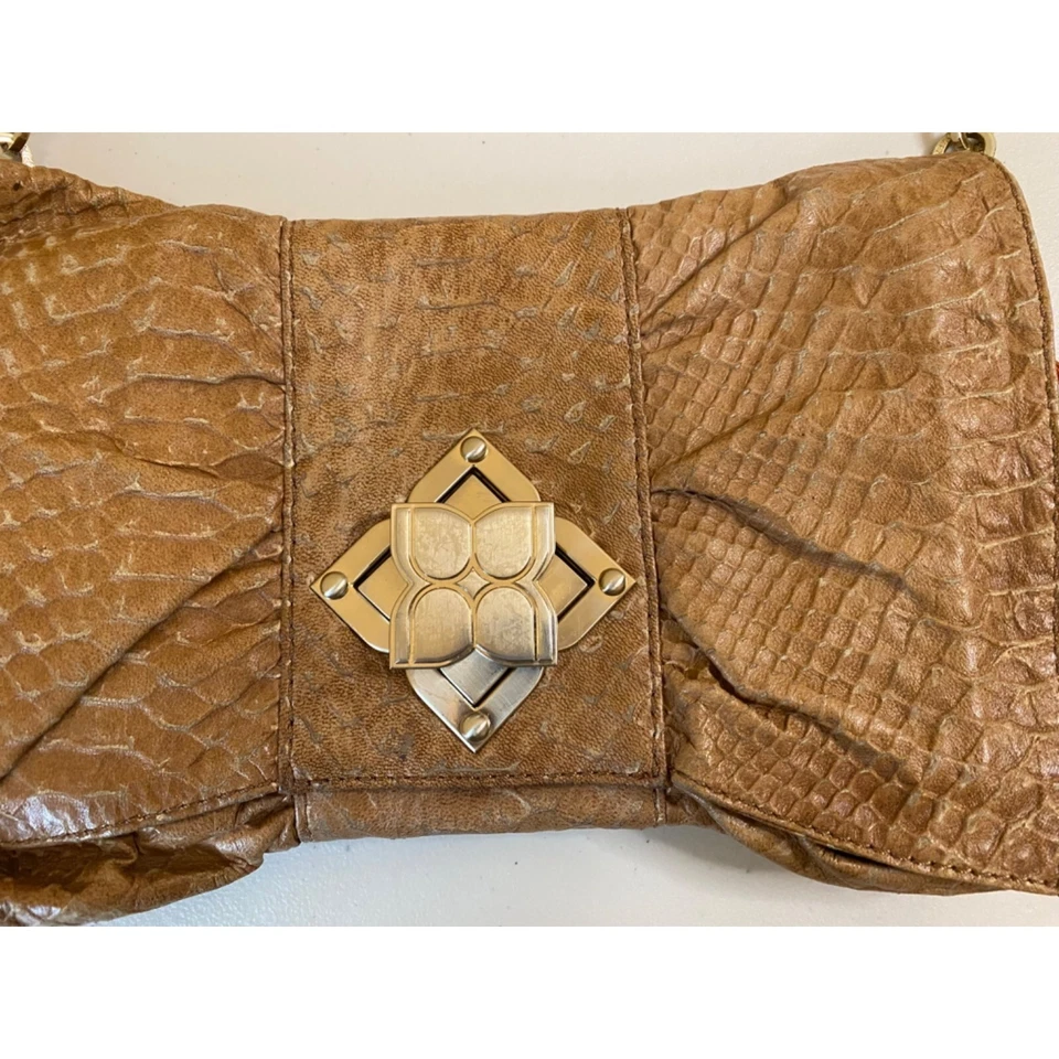 Bolsa de ombro vintage BCBGMAXAZRIA mini trava de giro bolsa de ombro conhaque Y2K clube festa - Imagem 2 de 4