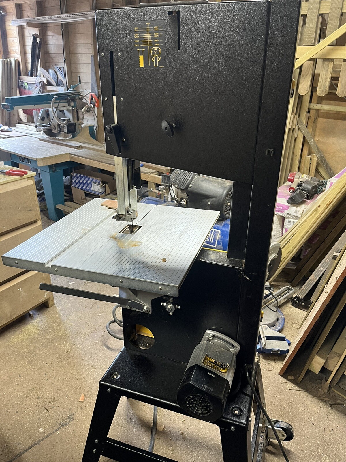 dewalt bandsaw dw876 230v 750w eBay