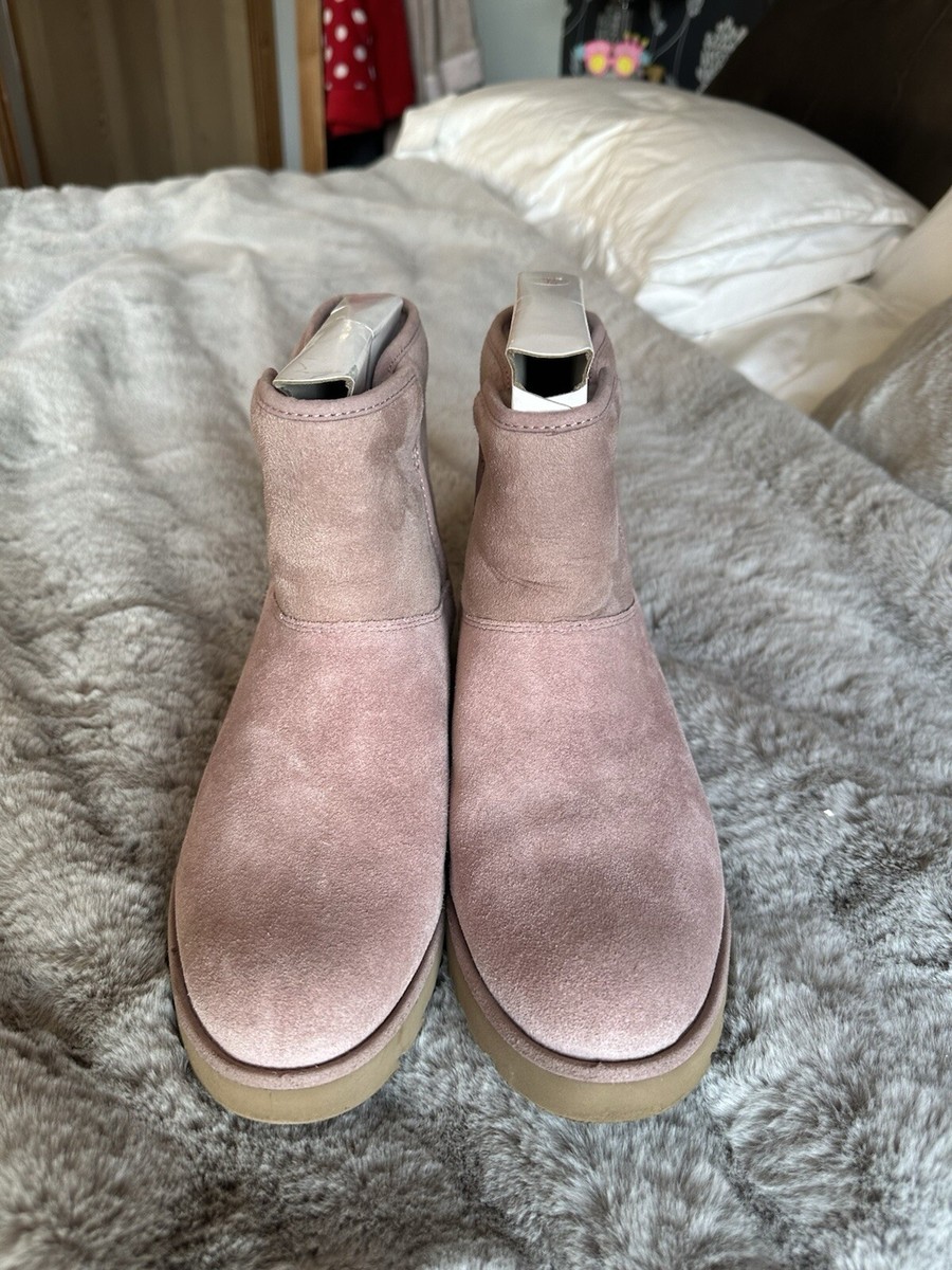 UGG Short baby Pink Boots Size 39 UK