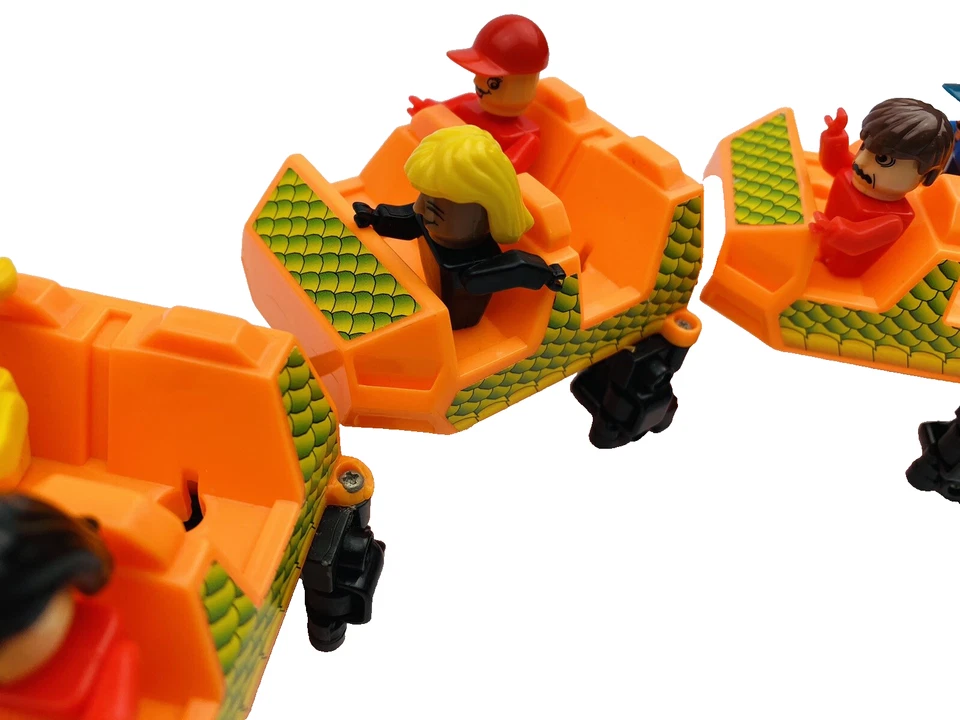 K’NEX / Knex Screamin’ Serpent Roller Coaster Car with People – Replacement Part - Image 3 of 4