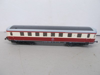 PIKO ~ LIGHTED STEUEWAGEN BR195 COACH ~HO SCALE