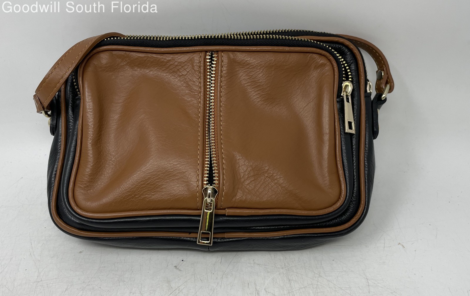 Valentina Womens Brown Leather Adjustable Strap 3 Compartment Crossbody Bag