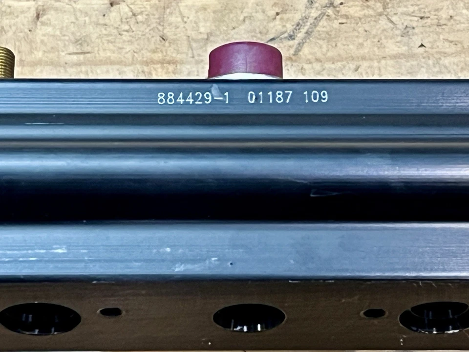 Termostato de riel de combustible Mercury 884429A2 3,0 l DFI 200 225 884429A4 OEM 804528 NUEVO Foto 4 de 4