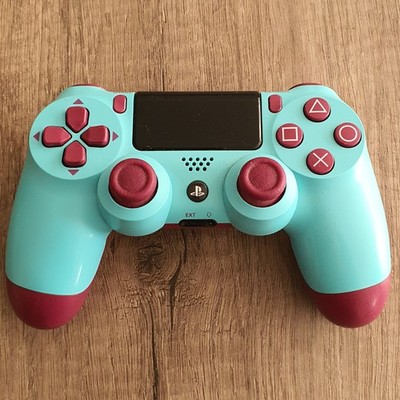 PS4 - Playstation   Dualshock 4 V2 Controller Berry Blue - CUH-ZCT2E  