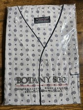 VTG Botany 500 Snowflake Pajama Set Short Pants  Shirt White Green Size Medium
