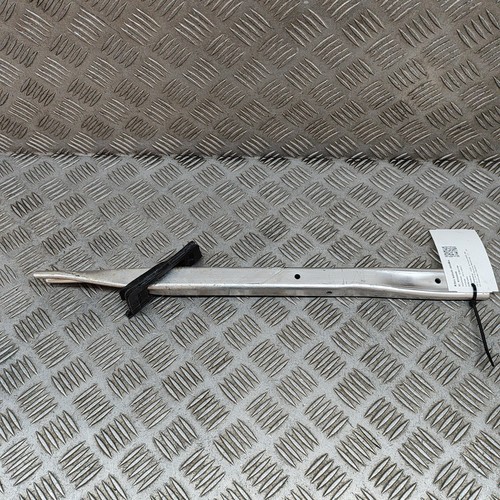 AUDI A4 Avant B9 Karosserie-Federbeinstrebe vorne rechts 8W0805646B 2018