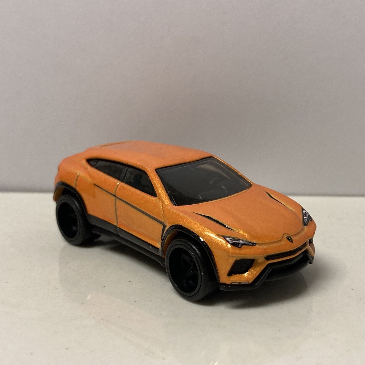 2012 12 Lamborghini Urus Concept Collectible 1/64 Scale Diecast