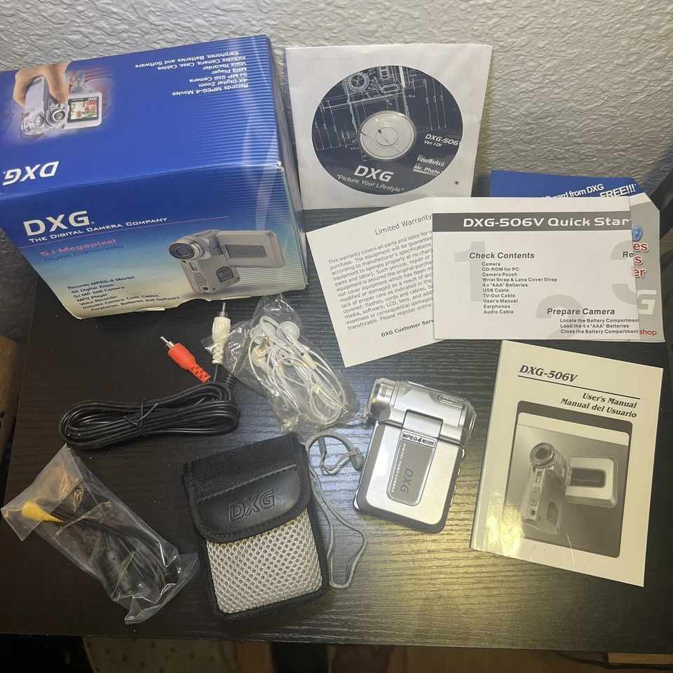 DXG-506V 5.1 MegaPixel Multi-Functional Camera w/ MPEG4 Silver Parts Or Repair - Image 2 of 4