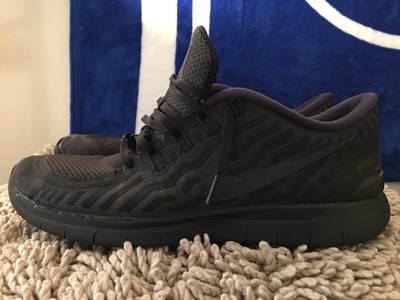 nike free run 5.0 triple black