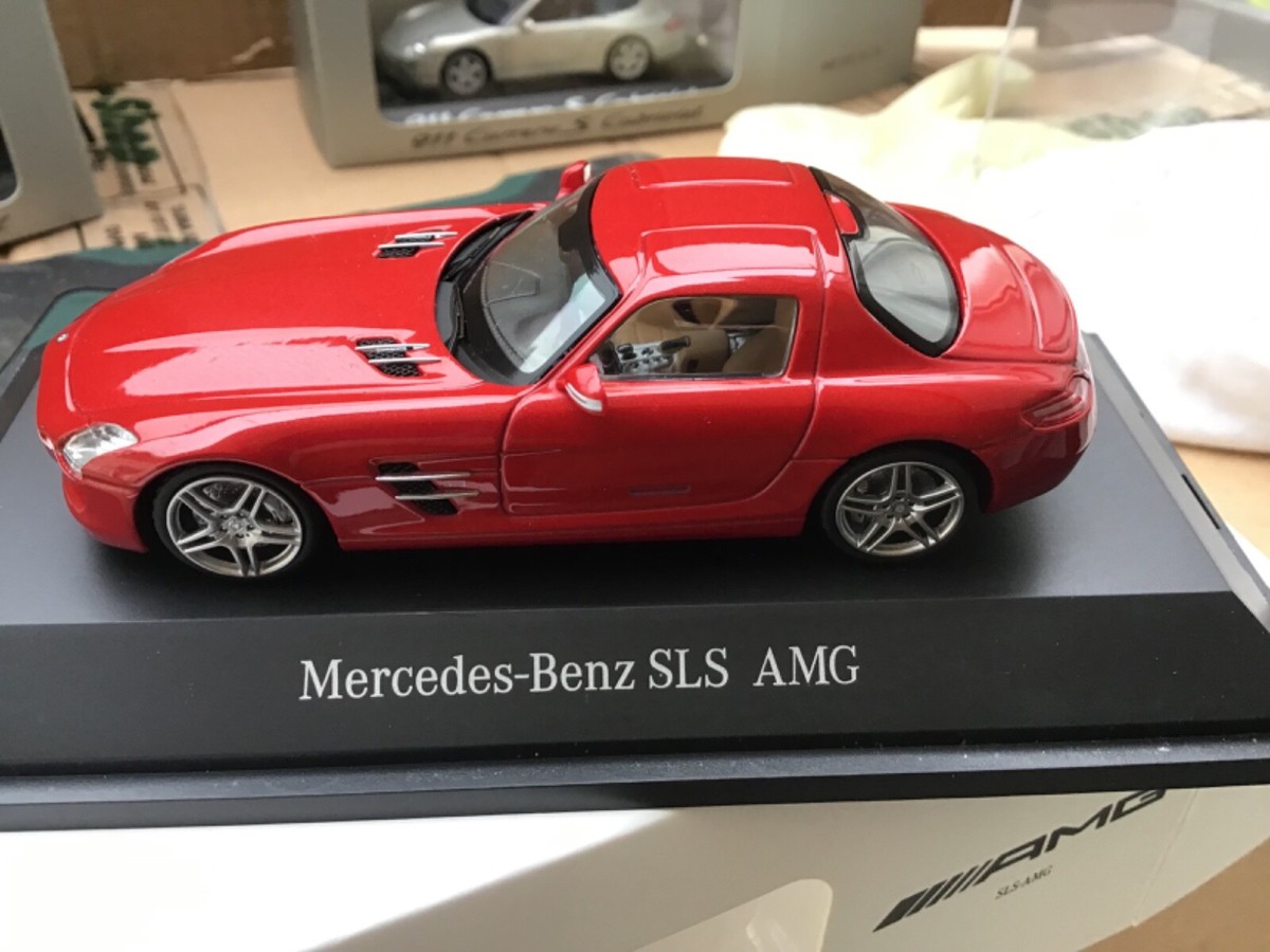 1/43 メルセデス ベンツ AMG SLS ロードスター Schuco Schuco 1:43 Mercedes-Benz SLS AMG Roadster brown B66055747