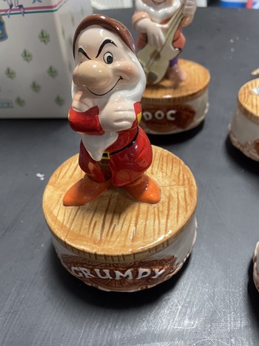 Snow White + Seven Dwarves Vintage Disney Musical Figurines - Schmid 8pc Set - Picture 6 of 10