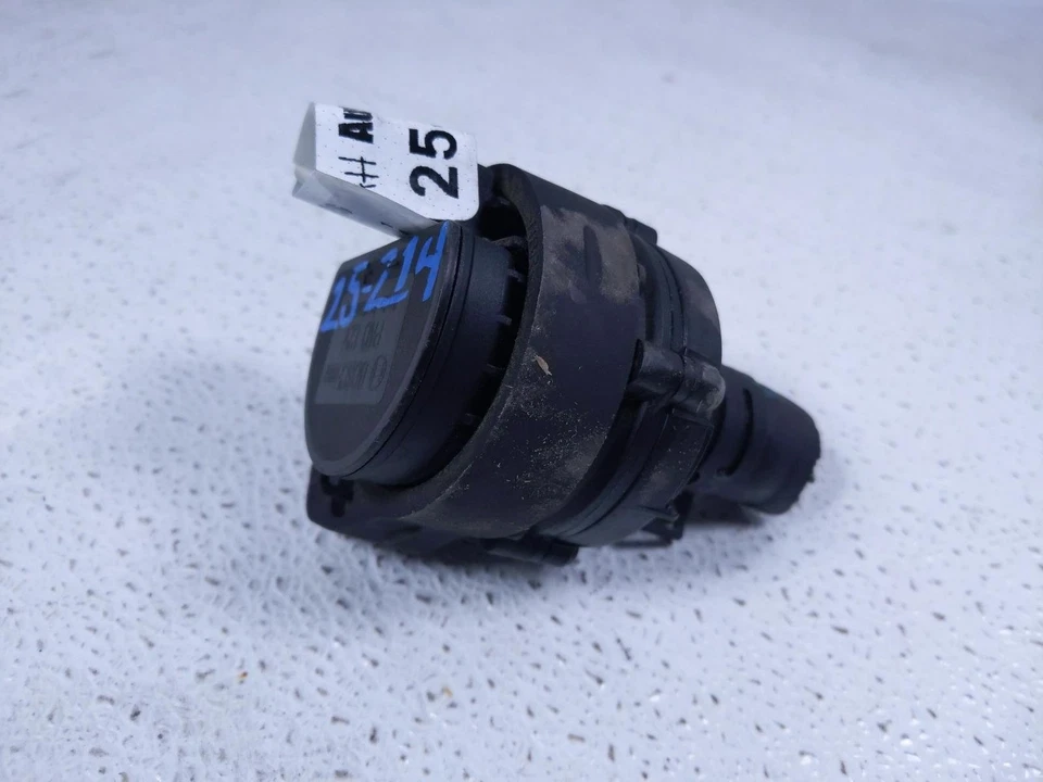 Bomba de agua eléctrica auxiliar Mercedes-Benz E350 2006-2023 204-835-03-64 Foto 4 de 4